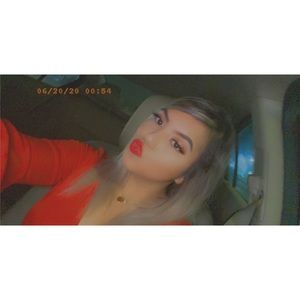 Meet your Posher, Estefany